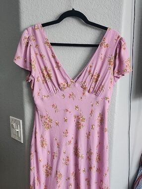 Wild Fable Women's Pink Floral V-Neck Dress